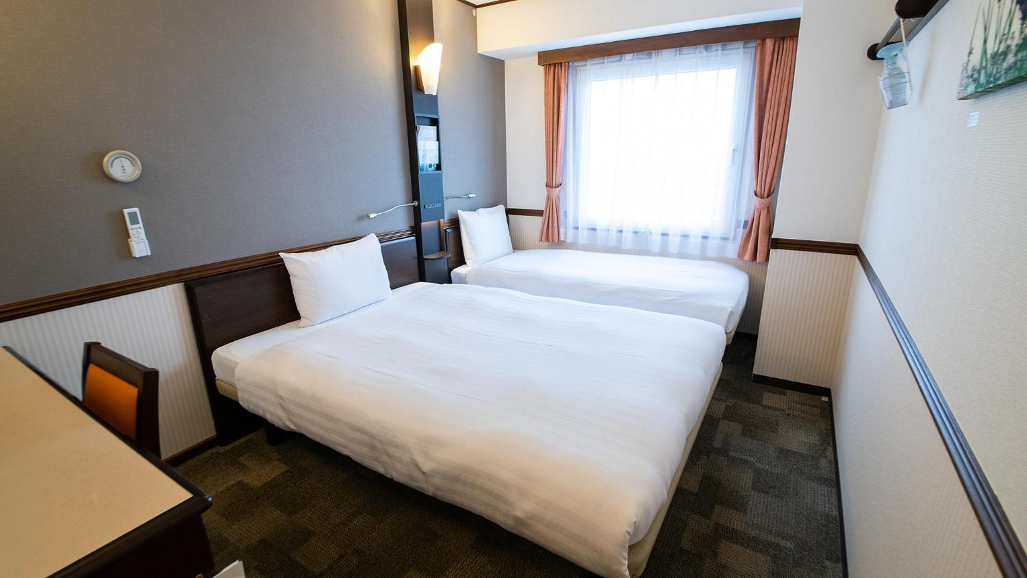 Toyoko Inn Toyama-Eki Shinkansen-Guchi No.2 Экстерьер фото